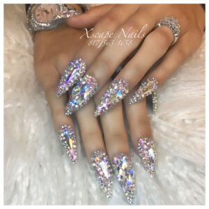 feature image of diamond nails
